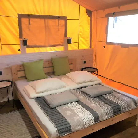 Luxury tent Kwiejcowka Nowe Kwiejce